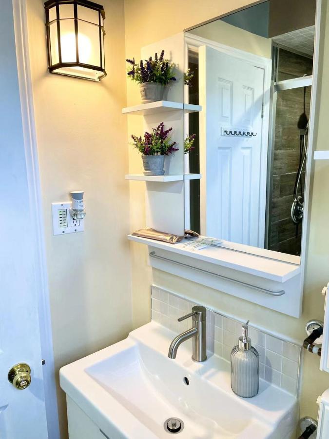 Perfect Home-Private Washrooms,Free Parking,High Speed Net Toronto Exterior photo