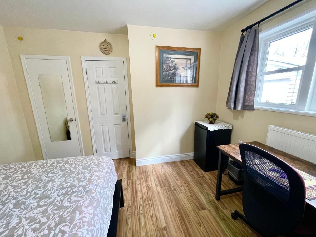 Perfect Home-Private Washrooms,Free Parking,High Speed Net Toronto Exterior photo
