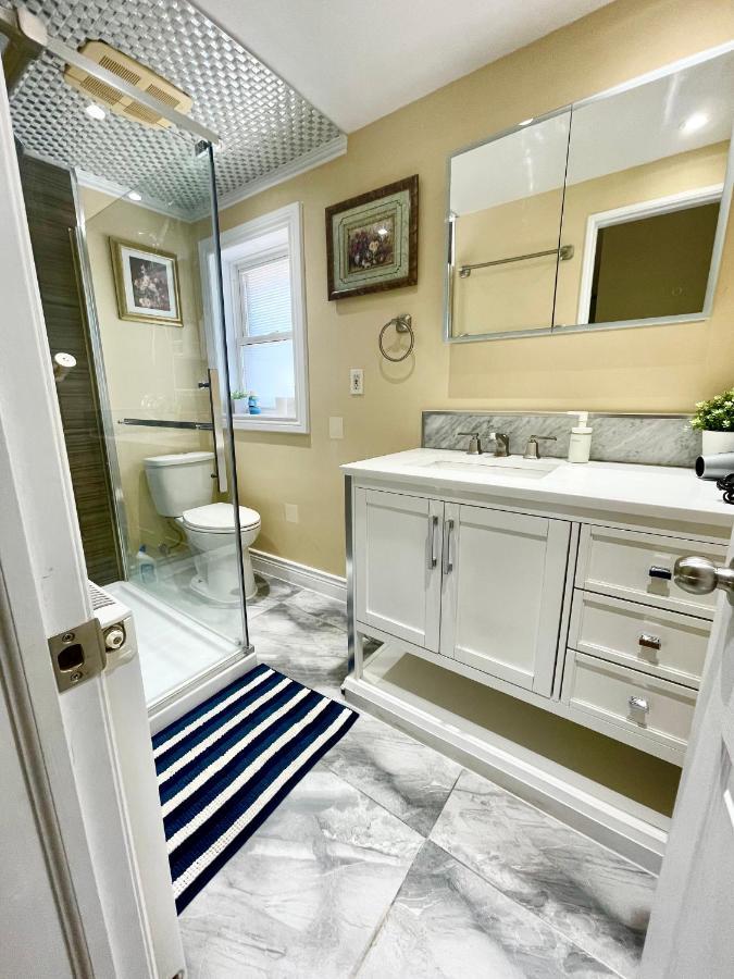 Perfect Home-Private Washrooms,Free Parking,High Speed Net Toronto Exterior photo